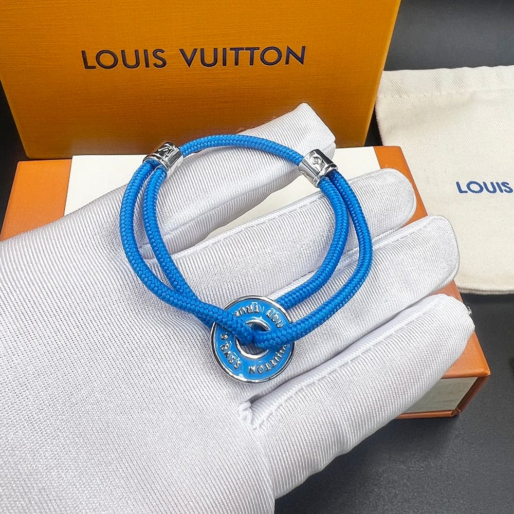 Louis Vuitton Disc 18K Gold Bracelet
