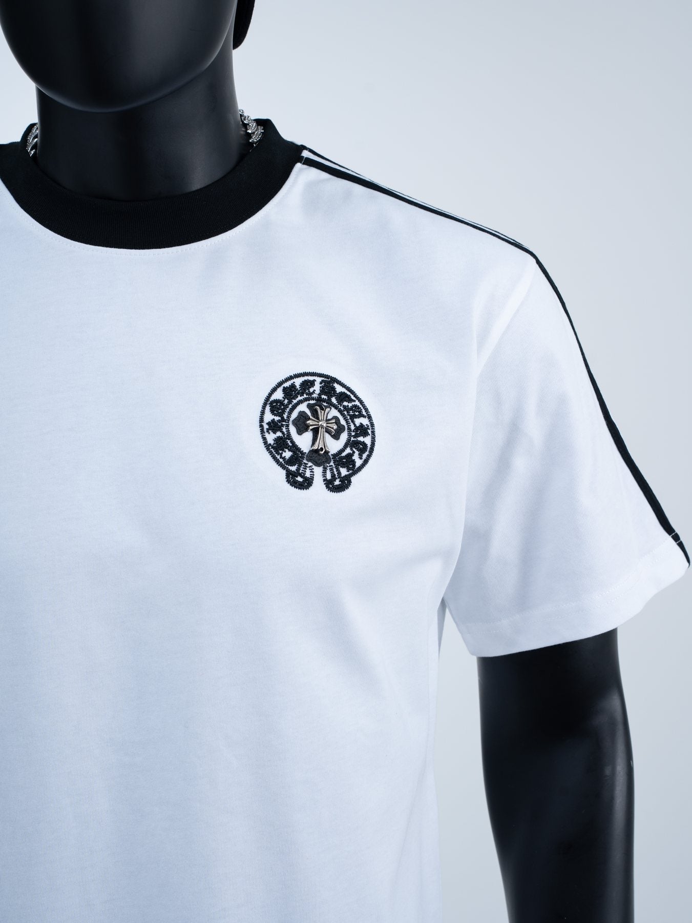 Chrome Hearts Horseshoe Cross Graphic T-Shirt — front