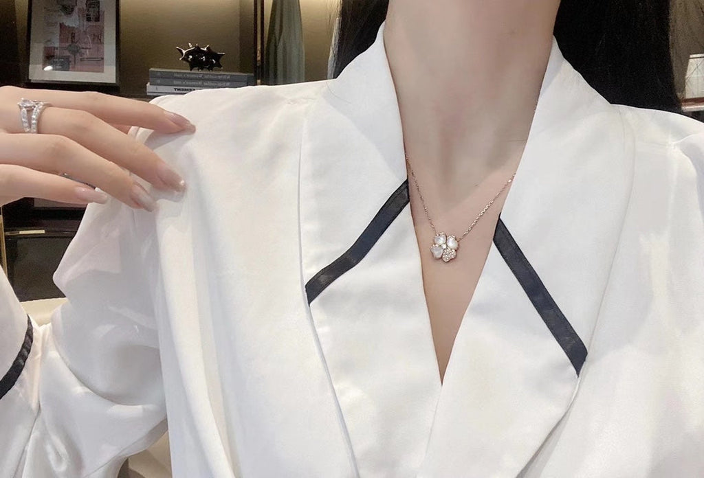 Cosmos Clip pendant 18K Gold Necklace